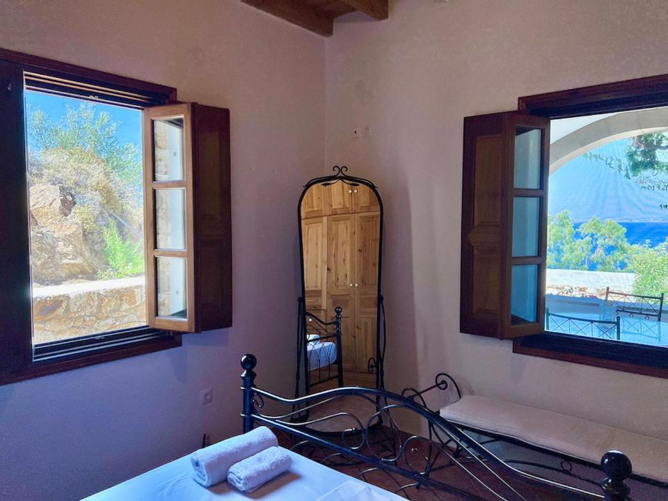 Litois Houses Patmos Sapsila Luaran gambar